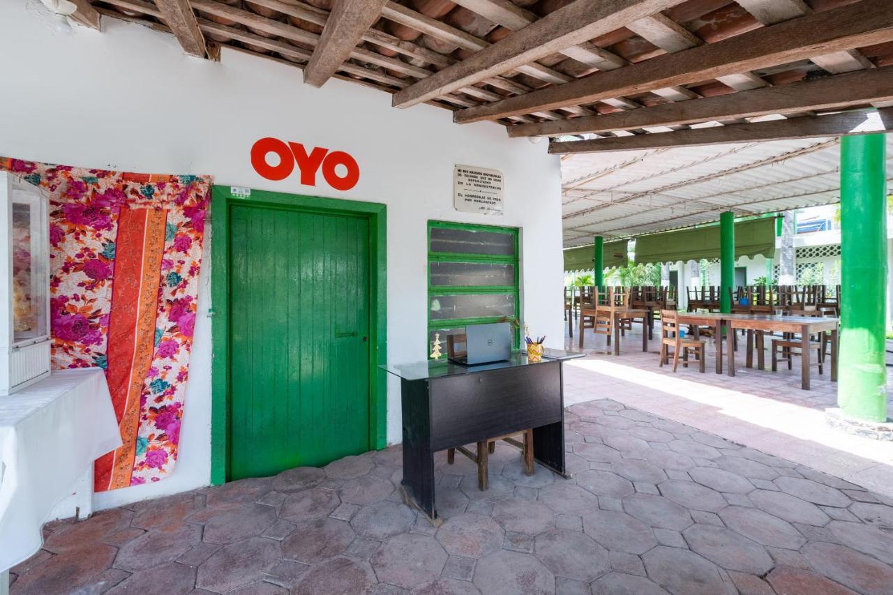 Oyo Hotel Las Palmas Cuyutlan Manzanillo Exterior photo