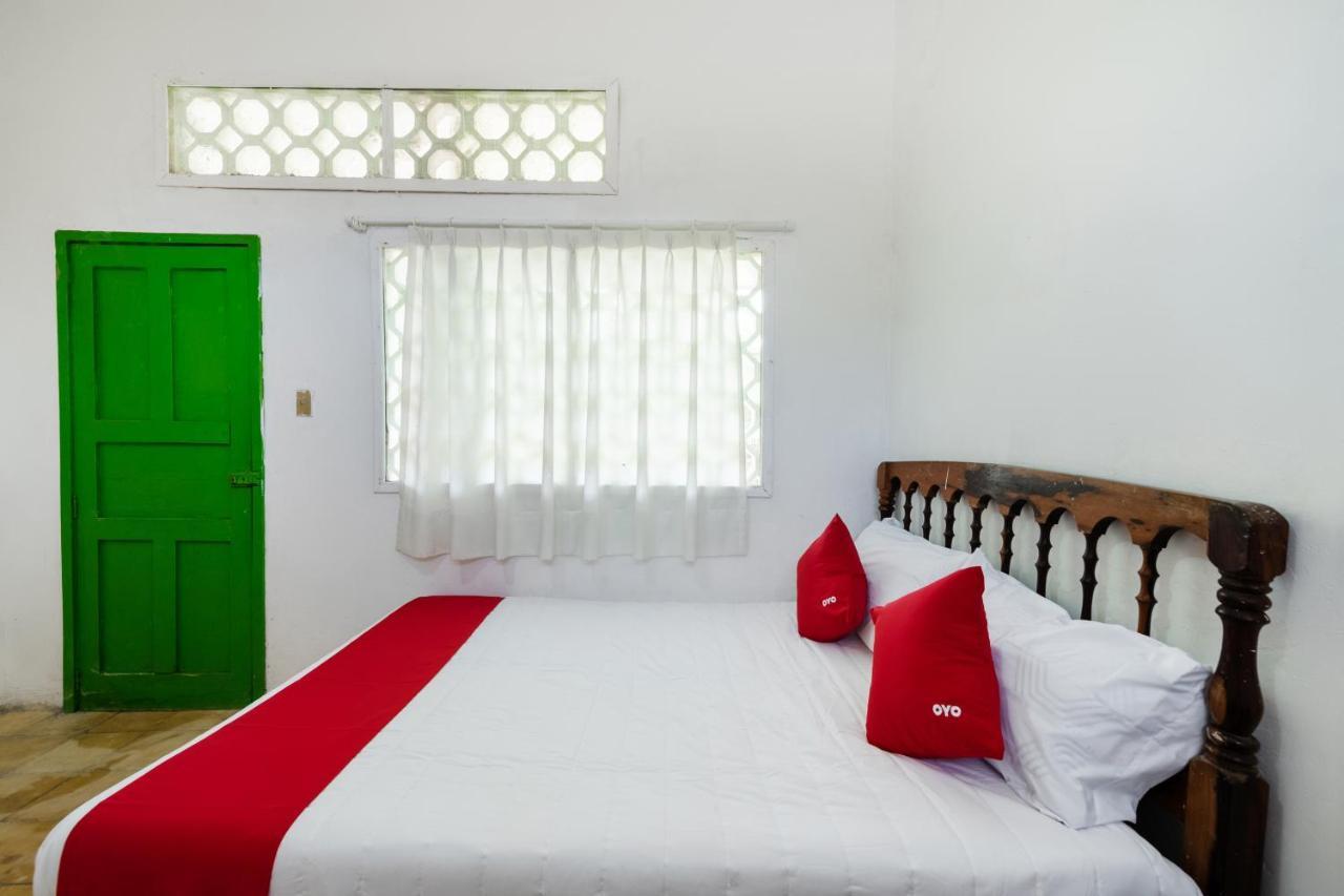 Oyo Hotel Las Palmas Cuyutlan Manzanillo Exterior photo